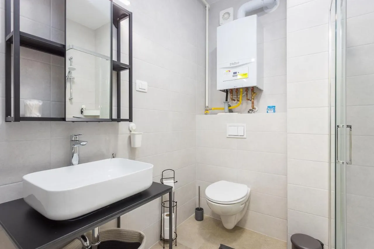 Lubrinija Apartment Pula 0*,  Croatia